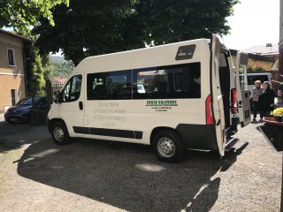 Fondazione Lonati consegna pulmino a Croce Verde